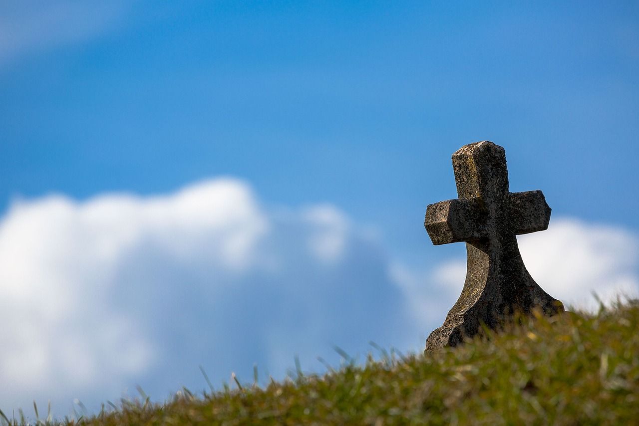 Czym kierować się podczas wyboru środków do pochówku?