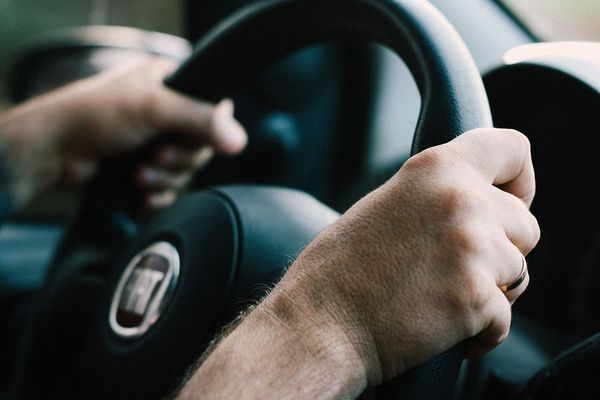 Wybór optymalnej metody rozliczania czasu pracy kierowców – jak to zrobić?