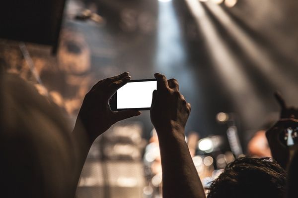 Przewodnik po wyborze ekranów interaktywnych